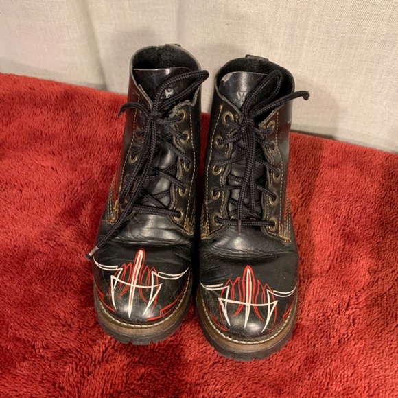 Lug sole custom pinstriped boot - Picture 5 of 8